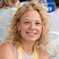 Ana Martinis Email