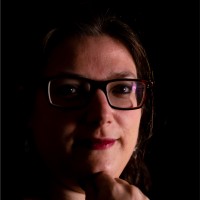 Annick Huijghebaert Email