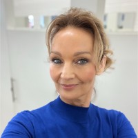 Maria Avis Email