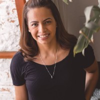 Bárbara Oliveira Email & Phone Number