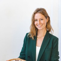 Mara Berghout Email