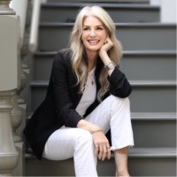 Vantage Realty Employee Diana Koll's profile photo