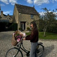 Contracts Advance Employee Laura Stowell's profile photo