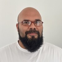 Luis Chaveco Email