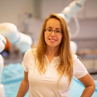Edina Schronk Email