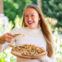 Kira van Horsen Email & Phone Number
