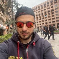 Robert Bagratuni Email