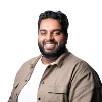 Zähir Bechan Email