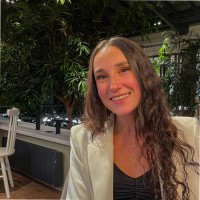 Julia le Basse Email & Phone Number