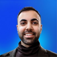 Convert Sail Employee Alexander Momeni's profile photo