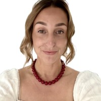 Loes Hensgens Email