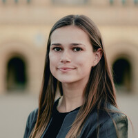 Caroline Ricksen Email & Phone Number