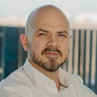 Sescom Group Employee Tomasz Chrobak's profile photo