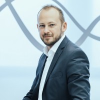 Viktor Kremer Email