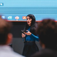 Mana Taheri Email