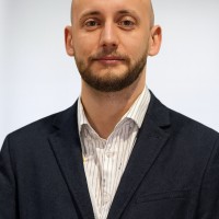 Attila Geczi Email