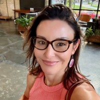 Danielle Oakes Email & Phone Number