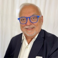 E-mail e número de telefone de Aldo Giampaolo