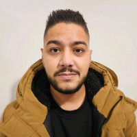 Róbert Kedves Email