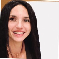 Ana Tomás Email