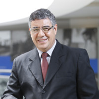 Universidad San Ignacio de Loyola Employee Gabriel del Castillo Mory's profile photo