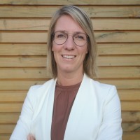 Jerney van der Voet Email