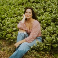 Maggie MacCabe Email & Phone Number