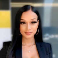 Vanessa Lobato Email