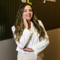 Estefanía Alves Email & Phone Number