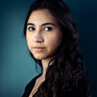 Isabella Bastos Email