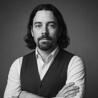 Simon Krüger Email