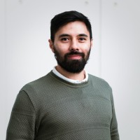 Camilo Riaño M Email