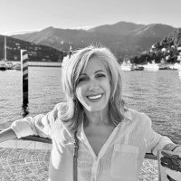 TechR2 Employee Lisa Rajaie's profile photo