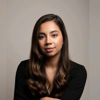 Caroline Gomes Email & Phone Number