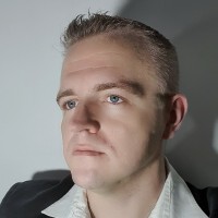Lukasz Kowalczuk Email