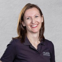 Nadine Schinke Email