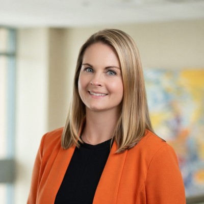 Holmatro Employee Shelly Elliott's profile photo