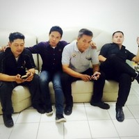Broer Alan Email