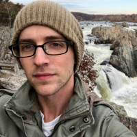 E-mail e número de telefone de Luke MacFarlane