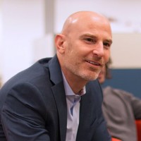Robert la Loggia Email & Phone Number