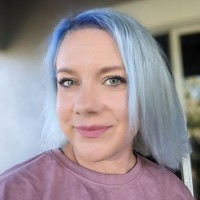 Mosaic Threads Employee Thannon Holst's profile photo