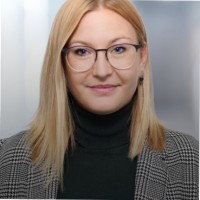 Julia Popel Email & Phone Number