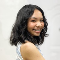 Sky and Sol Employee Nissi Oliveros's profile photo