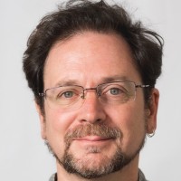 Give Lively Employee Ethan Gelber's profile photo