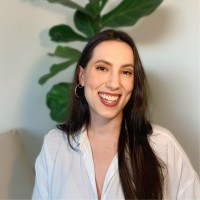Caroline Siqueira Email