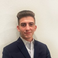 Charles Schwab Employee Blake Henson's profile photo