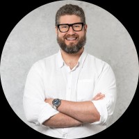 1Breadcrumb Employee Tom Robinson's profile photo