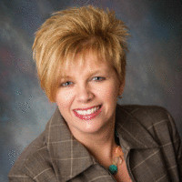 Tracy Bragg Email & Phone Number