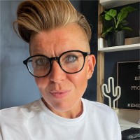 scarlettabbott Employee Shelley Briggs's profile photo