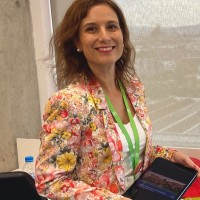 Lina Campos Rocha Email